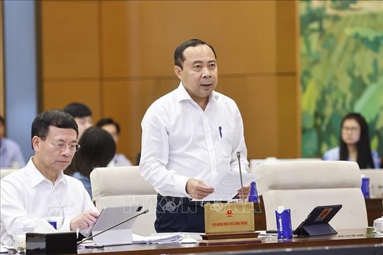 Phiên họp thứ 50, Ủy ban Thường vụ Quốc hội: Lấp khoảng trống pháp lý về chuyển đổi số