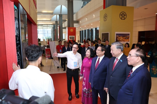 Tổng Bí thư Tô Lâm và các đồng chí lãnh đạo Đảng, Nhà nước dự Đại hội đại biểu Đảng bộ thành phố Hà Nội lần thứ XVIII