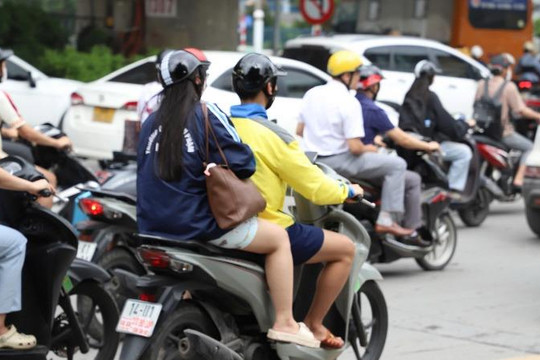  Xử phạt nghiêm hành vi che, dán biển kiểm soát