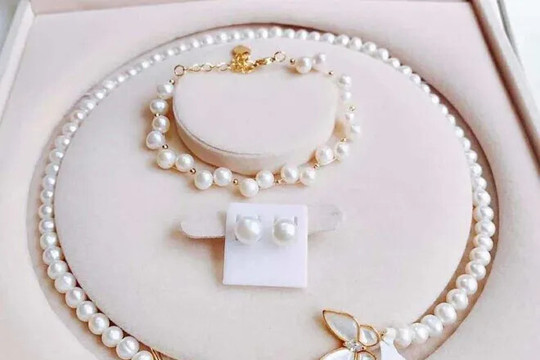 4 món quà ý nghĩa dành tặng bạn gái nhân ngày 20/10