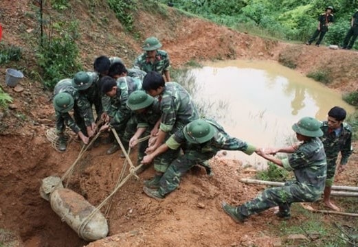 Hơn 40 doanh nghiệp, đơn vị cam kết ủng hộ công tác khắc phục hậu quả bom mìn, vật nổ