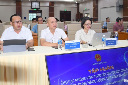 Gần 100 phóng viên, biên tập viên tham gia tập huấn truyền thông về tiết kiệm năng lượng