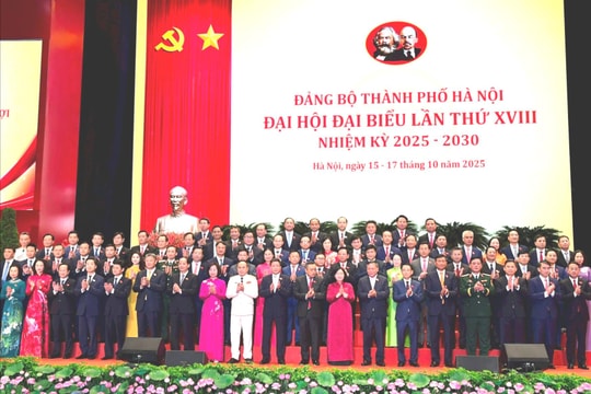 Ra mắt Ban Chấp hành Đảng bộ thành phố Hà Nội khóa XVIII