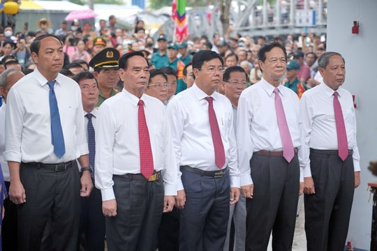 Hội tụ về vùng đất thiêng Rạch Giá: Dâng hương tưởng niệm Anh hùng dân tộc Nguyễn Trung Trực