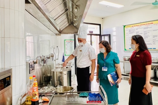 Bếp ăn bán trú an toàn nhìn từ những "không gian" bếp tại phường Tây Hồ