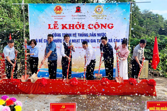 Trường Cao đẳng Y tế Hà Nội chia sẻ khó khăn với đồng bào vùng cao