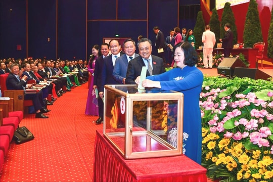 Quang cảnh ngày làm việc chính thức thứ hai, Đại hội lần thứ XVIII Đảng bộ TP Hà Nội