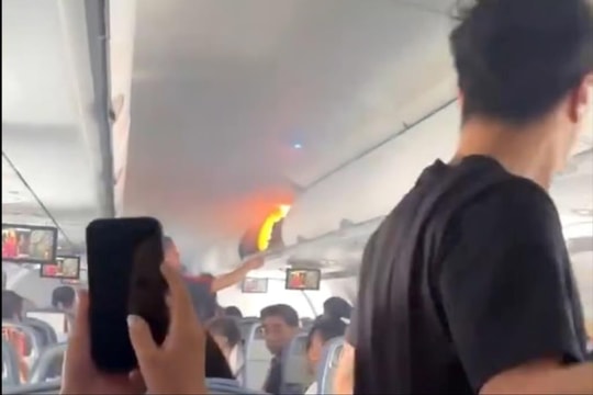 Cháy pin lithium trong hành lý buộc máy bay Air China hạ cánh khẩn cấp