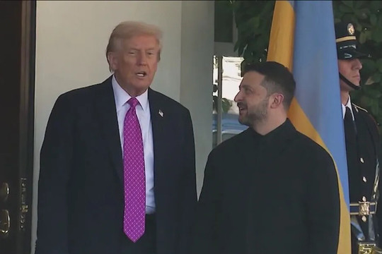 Ông Trump bất ngờ “hãm phanh” đề nghị nhận Tomahawk, hối thúc “dừng chiến ngay tại chiến tuyến”