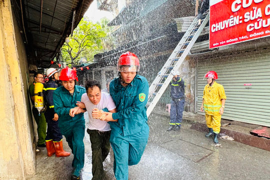 Phường Kim Liên diễn tập phương án chữa cháy, cứu nạn tại chợ A12 Khương Thượng