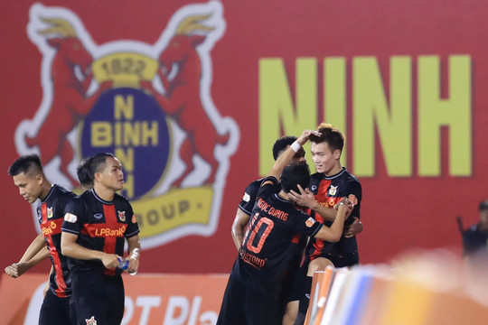 Trực tiếp bóng đá Hà Nội FC vs Ninh Bình lúc 19 giờ 15 hôm nay 18/10