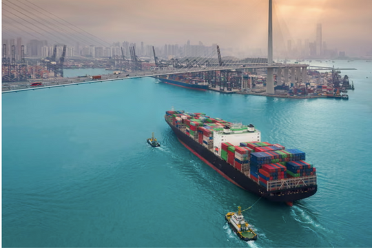 Mỹ phản đối, thuế khí thải vận tải biển bị đóng băng thêm một năm