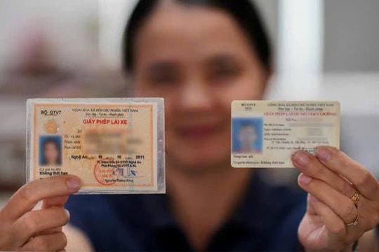 Hà Nội: Khuyến khích đổi giấy phép lái xe giấy bìa sang thẻ nhựa PET