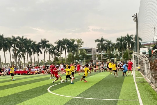 Khai mạc Giải bóng đá nam xã Ô Diên lần thứ I