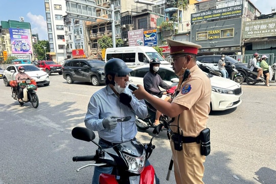 Hà Nội: Thêm 258 trường hợp vi phạm nồng độ cồn bị xử lý