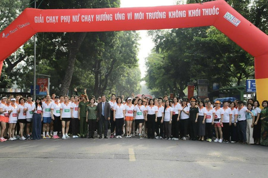 Hơn 1.000 vận động viên tham gia giải “Phụ nữ chạy hưởng ứng Vì môi trường không khói thuốc“
