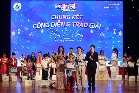 Hoàng Minh Trí giành ngôi Quán quân “Tài năng nhí Việt Nam 2025” nhờ tái hiện "Concert A80" thu nhỏ 