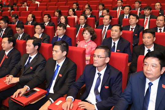 Đầy đủ hành trang định hướng và con người