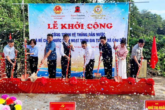 Trường Cao đẳng Y tế Hà Nội chia sẻ khó khăn với đồng bào vùng cao
