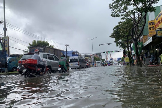 Đà Nẵng Lãnh đạo xã, phường được quyết định cho học sinh nghỉ học tránh bão