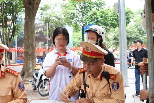 Hà Nội kéo dài cao điểm xử lý học sinh vi phạm giao thông