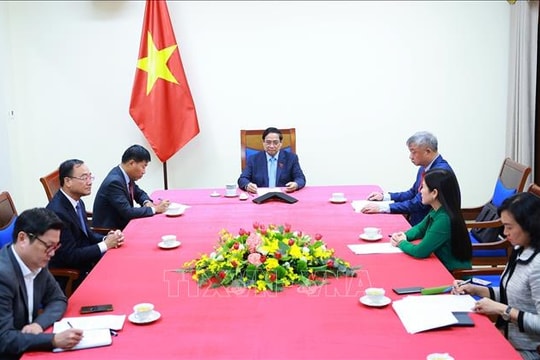 Thủ tướng Phạm Minh Chính điện đàm với Thủ tướng Thái Lan Anutin Charnvirakul