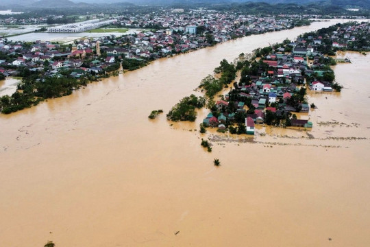 Đình hoãn các cuộc họp không cấp bách để tập trung triển khai ứng phó bão, mưa lũ, ngập lụt