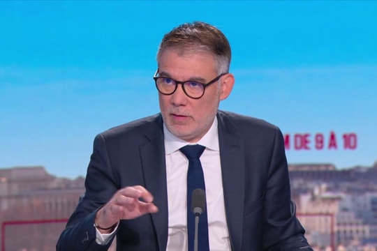 Đảng Xã hội Pháp lại đe dọa bất tín nhiệm chính phủ