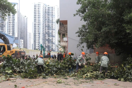 Vĩnh Tuy tiếp nhận mặt bằng thi công dự án kết nối đường qua chung cư 25 Lạc Trung
