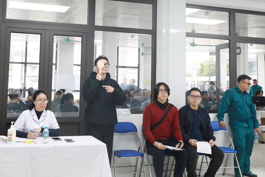 Phường Vĩnh Hưng tổ chức khám sơ tuyển nghĩa vụ quân sự và Công an nhân dân