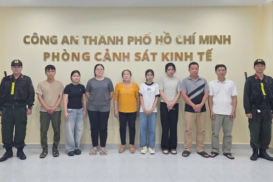 TP Hồ Chí Minh: Triệt phá đường dây làm giả thương hiệu nước hoa nổi tiếng