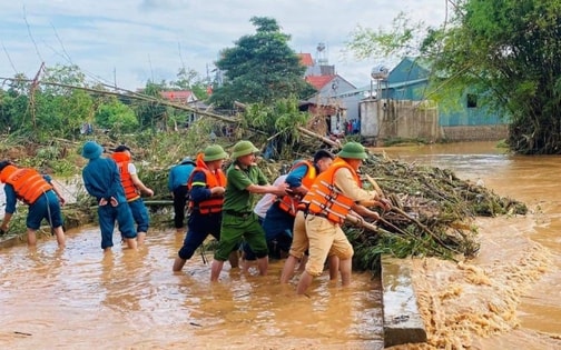 Khẩn trương triển khai các nhiệm vụ phòng, tránh, ứng phó, khắc phục hậu quả thiên tai