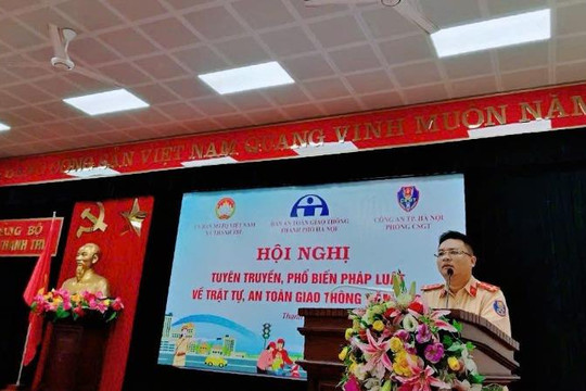 Tuyên truyền Luật Trật tự, an toàn giao thông đường bộ tại xã Thanh Trì
