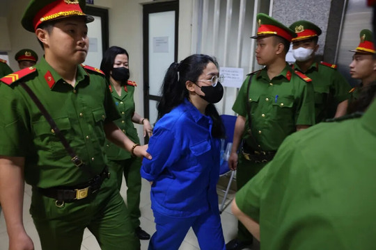 Vụ án hình sự có người chưa thành niên là bị hại được xét xử thế nào ?