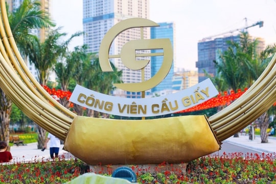 Công viên Cầu Giấy “thay áo mới", chính thức đón khách trở lại