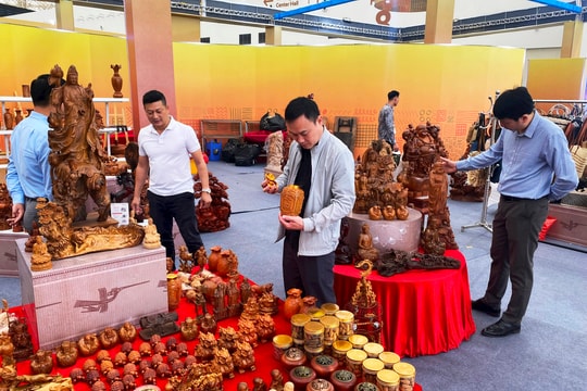 Tin tức đặc biệt trên báo in Hànộimới ngày 26-10-2025