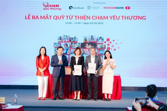 Quỹ từ thiện Chạm Yêu Thương chính thức ra mắt Khi yêu thương được chạm - hạnh phúc được gieo mầm