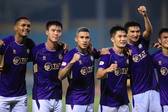 Trực tiếp bóng đá Becamex TP Hồ Chí Minh và Hà Nội FC lúc 18 giờ hôm nay 25/10