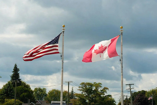 Ông Trump nổi giận vì quảng cáo tại Canada, tuyên bố tăng thuế 10%