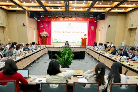 Bộ Tư pháp đẩy mạnh chuyển đổi số phục vụ người dân, doanh nghiệp