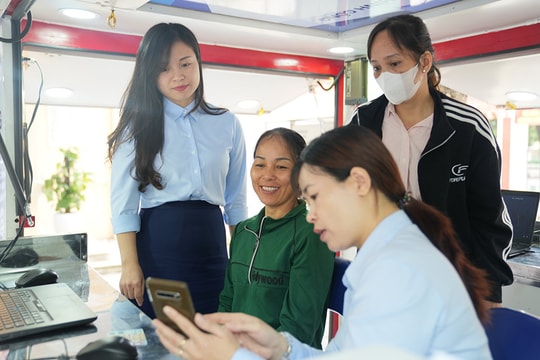 Bài 4: Thủ tục hành chính đến tận thôn, tổ dân phố