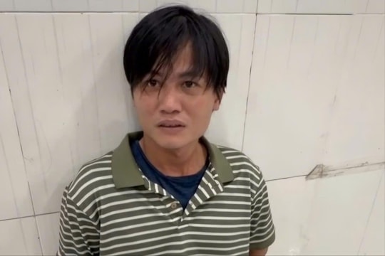 TP Hồ Chí Minh: Bắt nhanh đối tượng dùng súng giả cướp tài sản tại chợ Bình Điền