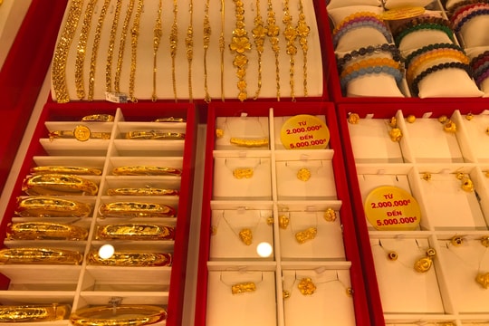 Giá vàng trong nước giảm 1,2 triệu đồng vào sáng 28-10