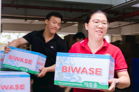 TP Hồ Chí Minh chuyển 70 tấn hàng hóa cứu trợ đồng bào bị bão lũ