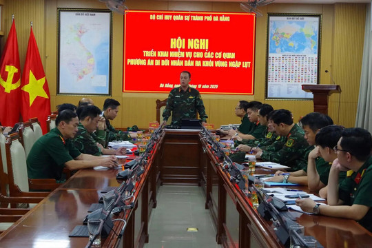 Đà Nẵng khẩn trương di dời dân ra khỏi vùng ngập sâu, đảm bảo an toàn tuyệt đối về người và tài sản