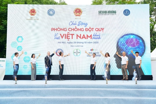 Long Châu đồng hành cùng Bộ Y tế, Hội Thầy thuốc trẻ Việt Nam và Bayer triển khai chương trình “Hợp tác chiến lược quốc gia về phòng và quản lý đột quỵ tại Việt Nam”