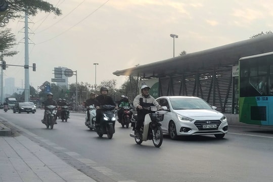 Không khí lạnh tăng cường, miền Bắc lạnh, miền Trung mưa lớn