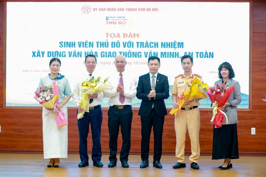 Sinh viên Thủ đô xây dựng văn hóa giao thông văn minh, an toàn