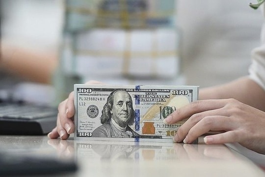 Tỷ giá USD hôm nay (29/10): Thị trường tự do tiếp tục tăng