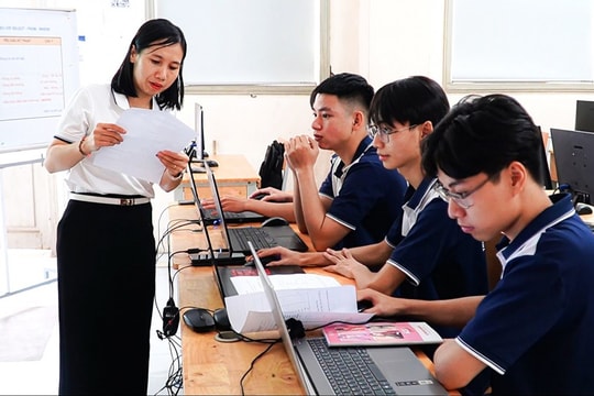 Phát huy vai trò tri thức, thúc đẩy chuyển đổi số nâng cao chất lượng giáo dục
